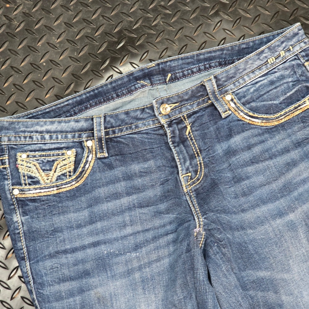 Vigoss Womens Bootcut Jeans Medium Wash Embellished Pockets Frayed Hem Size 20 - Picture 2 of 16